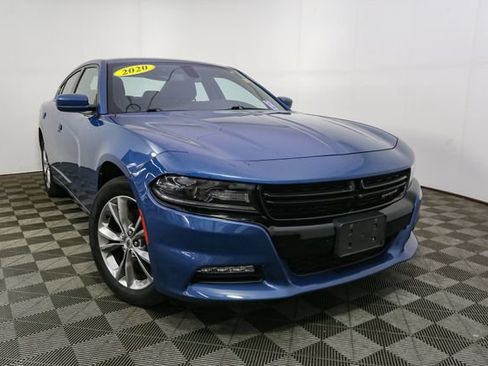 Used 2020 Dodge Charger SXT AWD/4WD image 3