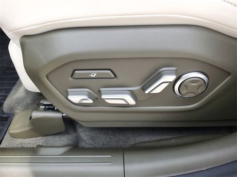 New 2025 Hyundai Santa Fe Calligraphy image 18