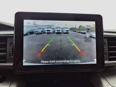 Used 2022 Ford Explorer XLT w/ Equipment Group 202A image 14