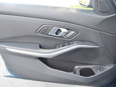 Certified 2025 BMW 330i Sedan RWD image 13