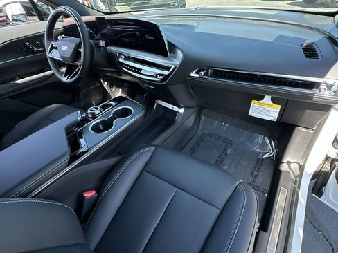 New 2026 Cadillac Lyriq Luxury image 30