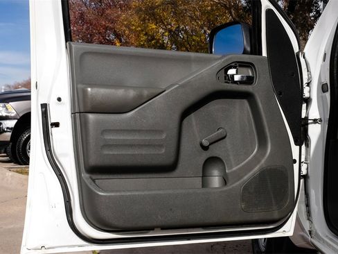 Used 2018 Nissan Frontier S w/ Work Truck Package image 40