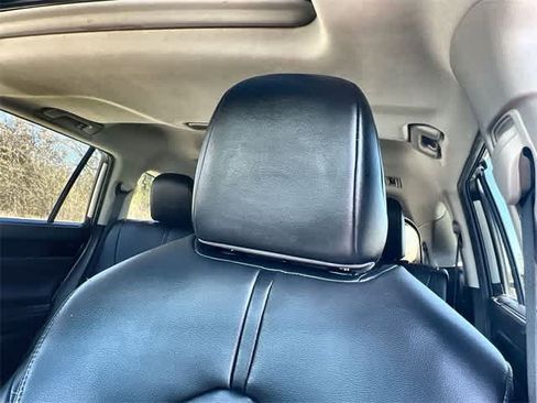 Used 2020 Toyota Highlander XLE image 25