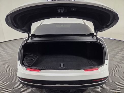 Used 2024 Lucid Air Pure RWD image 30