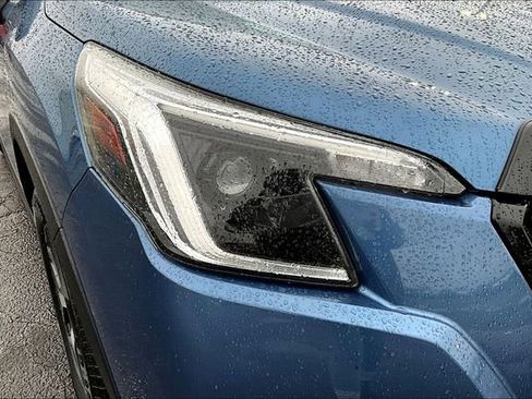 Used 2023 Subaru Forester Premium image 31