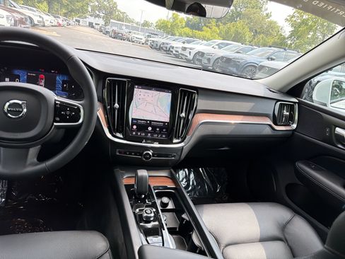 Certified 2024 Volvo V60 B5 Cross Country Plus w/ Protection Package Premier AWD/4WD image 32