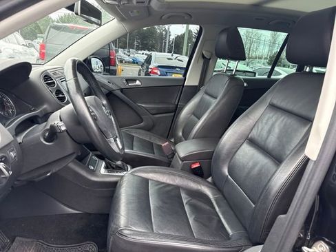 Used 2017 Volkswagen Tiguan Sport image 13