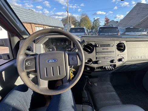 Used 2015 Ford F350 XL w/ Trailer Tow Package image 31