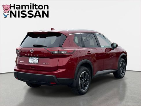 Used 2024 Nissan Rogue SV w/ SV Premium Package AWD/4WD image 2