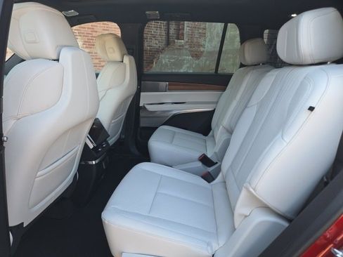 New 2026 Cadillac Vistiq Sport image 14