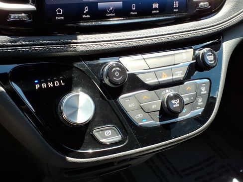 Used 2022 Chrysler Pacifica Touring-L w/ S Appearance Package FWD image 20