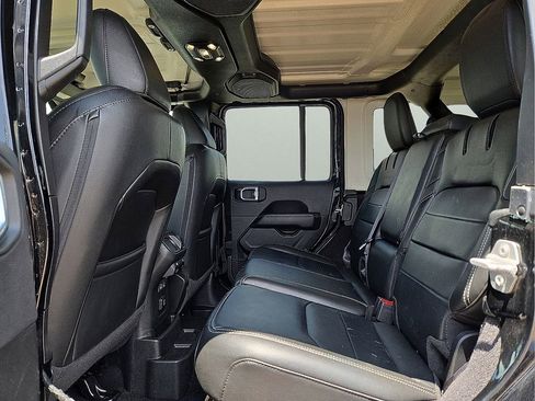 Used 2023 Jeep Wrangler Unlimited Sahara image 16