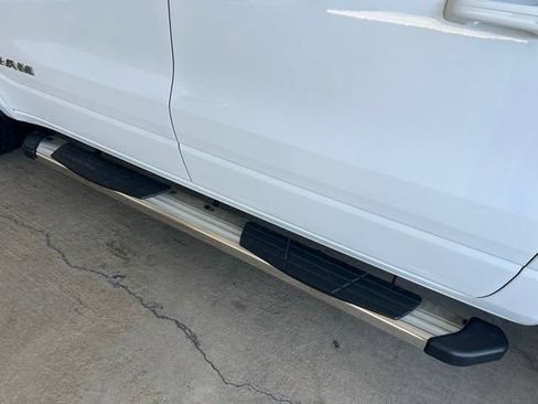 Used 2022 RAM 1500 Big Horn AWD/4WD image 3