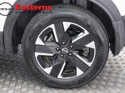 Used 2025 Nissan Kicks SV image 31