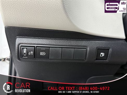 Used 2023 Toyota Corolla LE FWD image 20