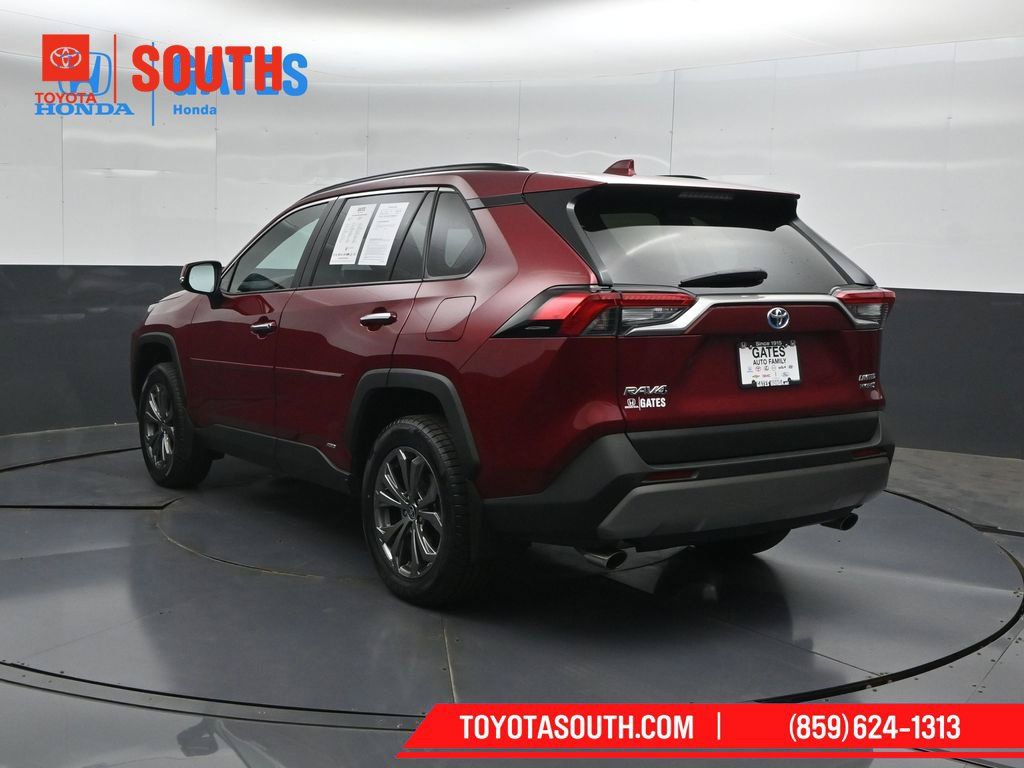 Used 2022 Toyota RAV4 Limited AWD/4WD image 8