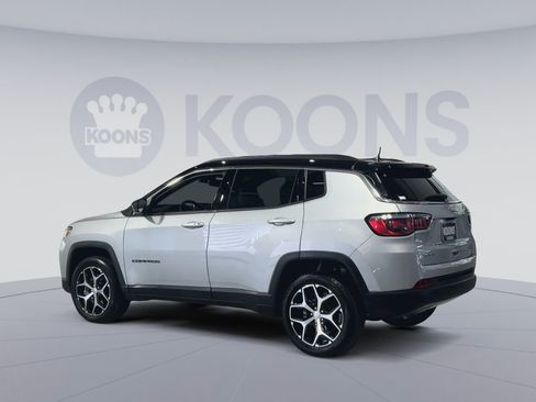 Used 2024 Jeep Compass Limited w/ Sun and Sound Group AWD/4WD image 8