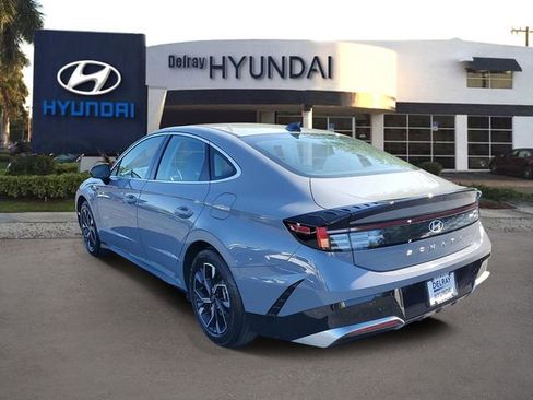 Used 2025 Hyundai Sonata SEL FWD image 4