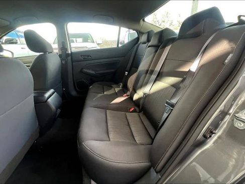 Certified 2024 Nissan Altima 2.5 SV FWD image 19