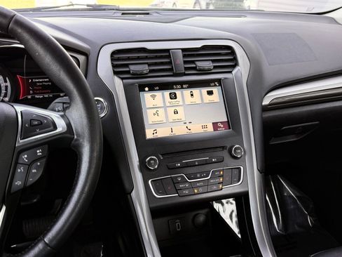 Used 2018 Ford Fusion SE w/ Equipment Group 602A FWD image 36
