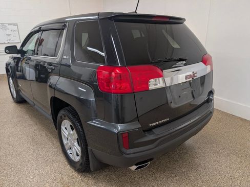 Used 2017 GMC Terrain SLE AWD/4WD image 3