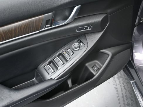 Used 2018 Honda Accord EX-L image 18