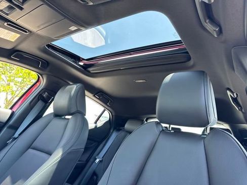 New 2025 MAZDA MAZDA3 Hatchback w/Premium Plus Pkg image 20