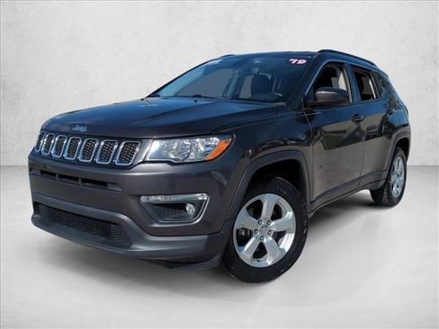 Used 2019 Jeep Compass Latitude AWD/4WD image 1
