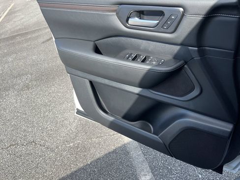 New 2026 Nissan Armada SL AWD/4WD image 12