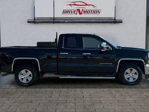 Used 2018 Chevrolet Silverado 1500 LT w/ All Star Edition image 3