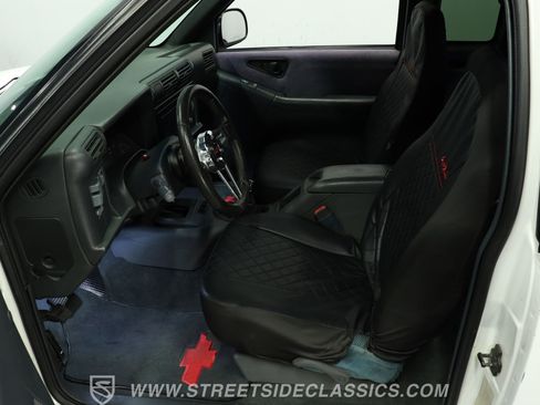 Used 1995 Chevrolet S10 Pickup LS image 34