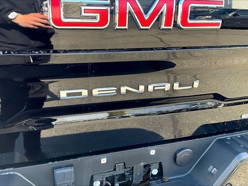 Used 2023 GMC Sierra 1500 Denali image 16