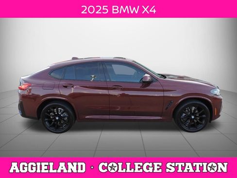Used 2025 BMW X4 xDrive30i w/ Premium Package AWD/4WD image 2
