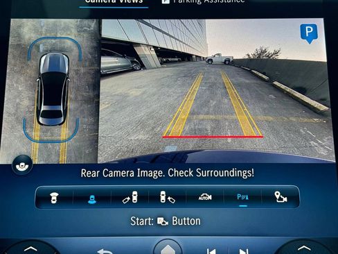 Used 2024 Mercedes-Benz C 300 Sedan image 12