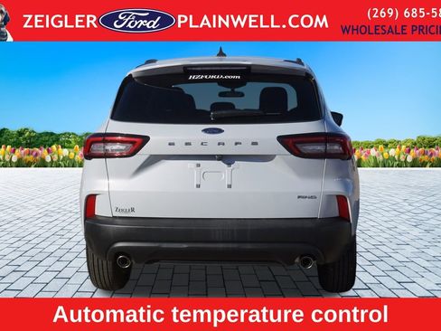Used 2025 Ford Escape ST-Line image 4