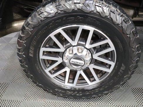 Used 2018 Ford F250 Lariat w/ Lariat Ultimate Package AWD/4WD image 89