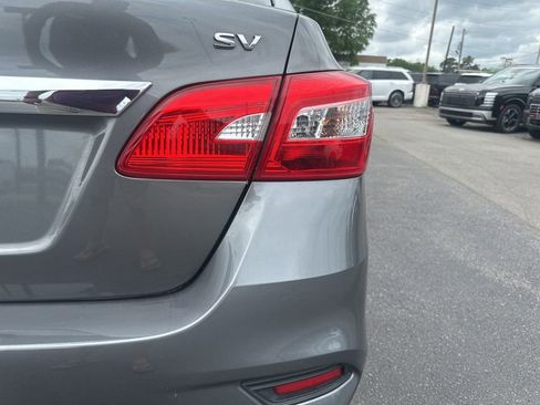 Used 2019 Nissan Sentra SV image 6