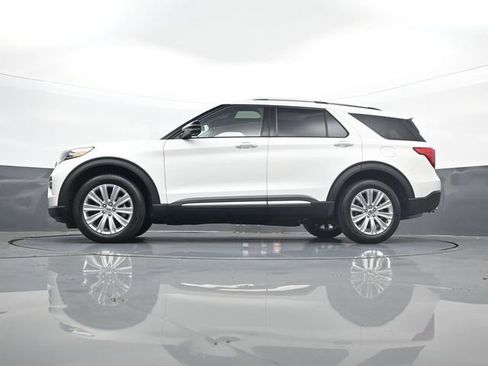 Used 2024 Ford Explorer Limited w/ Limited Technology Package AWD/4WD image 29