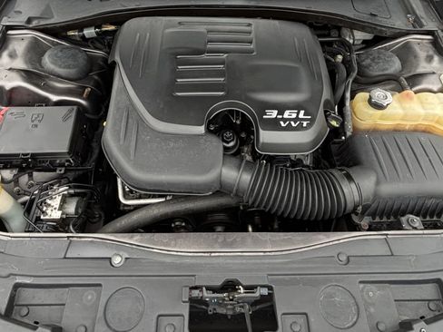 Used 2015 Chrysler 300 S w/ 300S Premium Group AWD/4WD image 33