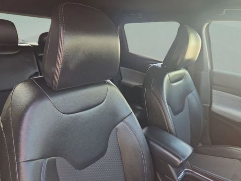 Certified 2024 Jeep Compass Latitude image 31