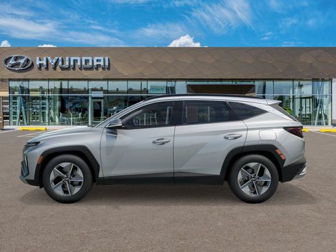 New 2026 Hyundai Tucson SEL w/ Tow & Go Package FWD image 3