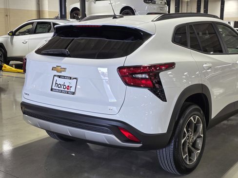 New 2026 Chevrolet Trax LT image 11