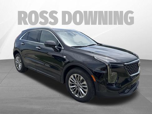 Used 2024 Cadillac XT4 Premium Luxury FWD image 3