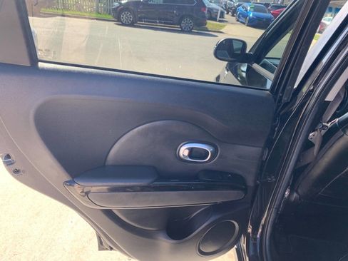 Used 2015 Kia Soul ! image 11