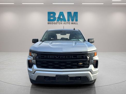 Used 2022 Chevrolet Silverado 1500 Custom image 2