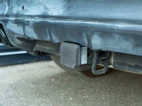 Certified 2023 Porsche Cayenne Platinum Edition image 47