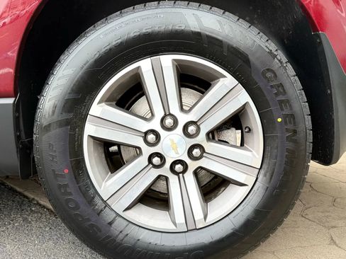 Used 2017 Chevrolet Traverse LT image 57