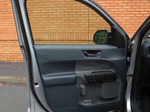 New 2024 Ford Maverick Lariat w/ Black Appearance Package image 10