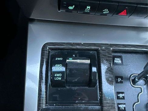 Used 2012 Jeep Liberty Limited image 32