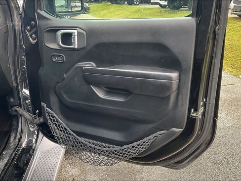 Used 2020 Jeep Wrangler Unlimited Sport S AWD/4WD image 23